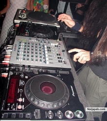 dj aash on de spin at lagos