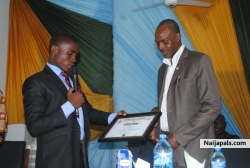 AWARDING A CERTIFICATE TO ICAN REP. AT THE ACCOUNTING STUDENTS SEMINAR LED BY ME