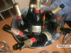 MOET!!!!!!!!!!!!!!!!!!!! PLAY ME POP CHAMPAINE BY DR SID.............