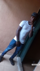 Ahonsi Victor (Davics)
