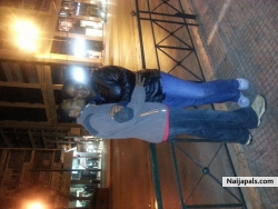 mylove showing some affection...me, i'm loving it!!!