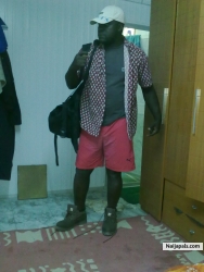who de call me