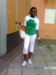 Fine chick