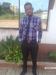 Kenneth Dennis ude (Kenflow)