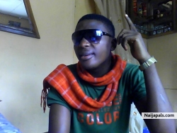 dis is me