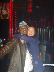 fan wanna have a hug in the club