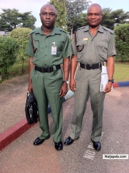 arriving the HQ with a senior colleaque
