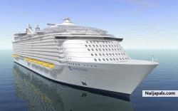 OASIS OF THE SEA   ( new build ship by Caribeans more bigger than TITANIC ), I LIKE IT
