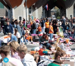rommelmarkt is controling Time GMT today. Naijapals.com is not observing this!