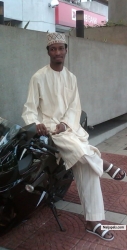 Nazeef Makama (naz4cool)