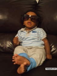 he rockin' ma shadez