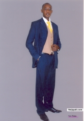 Adebo Follabi (ebeneboza)