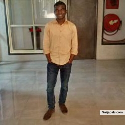 Dolapo Tosh