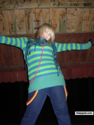 heheh dancin on a table :P