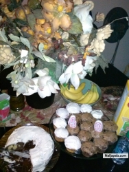 my daughter fixed my Birthday cake and cupcakes......Delicious