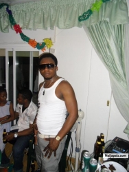 desmond  peter
