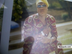 IN MA AFRICAN DRESS :))