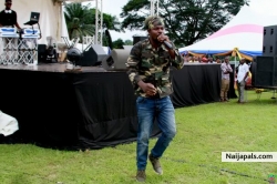 Wajudah step down from da stage @ okrika concert june 24th 2012