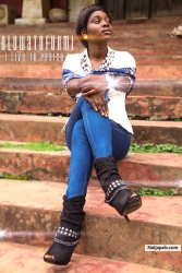 I Live To Praise Him by OLUWATOFUNMI