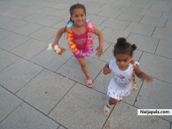Hehehe Ma 2 Princess runinggg Funny