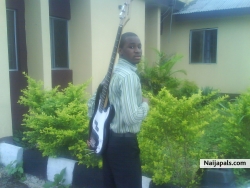 Moi et ma bass guitre