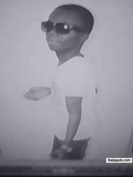 hollaski eyena