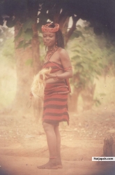 SHE LOVE TRADITIONAL OUTLOOK