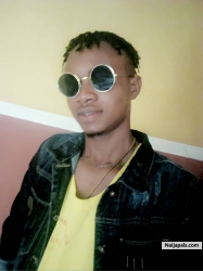 Show Me Love feat Gokman (prod P boi) by Kazy
