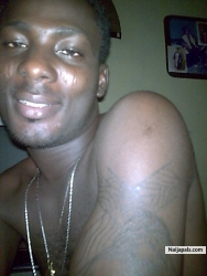 Charles Eyimofe Pemu  (chaizymoflyn)