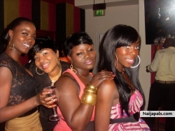 me agen trying to squeeze in d shot...!!