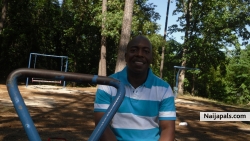 in da park on my day off. what r u doin Fergie? lol