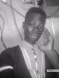 mAde Of blAck