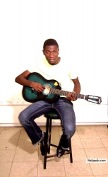 I REALLY LOVE TO PLAY MY GUITER