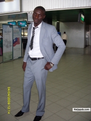 Sunday Earnest  (comearnest)