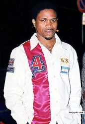 Austyn Owola  (owola)