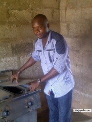 chukuyenum Godwin emeshiri (yenumGodwin)