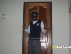 Hi, my name is Nana Yaw Boakye Yiadom, I'm cool, I'm a single I'm simple, and I like to chat or talk with u