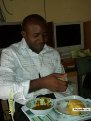 Who Doesn't Know How to eat Eba