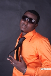 deji badmos (d2thedon)