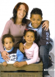 DIS IS BINA(oibo)...and her loooooovly kids...