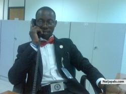 dats da brave man just flexing in da office.