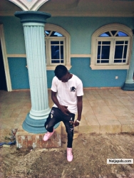 Don Akins Omobabamimo just feeling chill at home