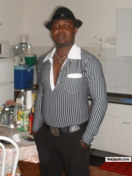 larry ochikolor