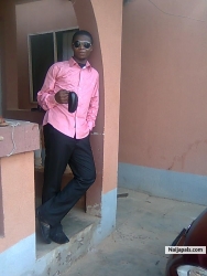 Pose