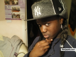 me wiv mi hat on