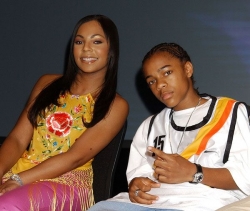 ASHANTI & LIL BOW