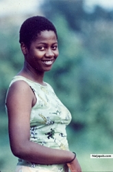 hmmmmm....back in sec school...........wit LOW CUT OOOO...