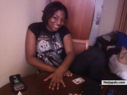 me going natural with ma hair don't i look cute?