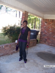 tryna pose at my frnds house...