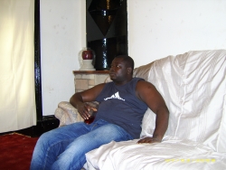 shola ogunleye  (akwasuk2001)